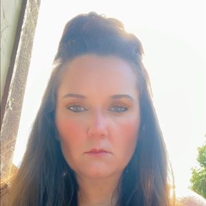 Meet your Posher, Debra